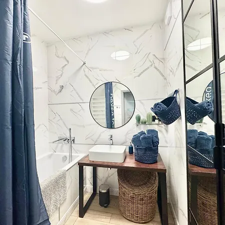 Sluzew Apartment *